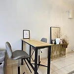 Cozy Homestay Kl Setapak 2R2B 1Cp, Pool, Smarttv, Wifi, Malaysian Only