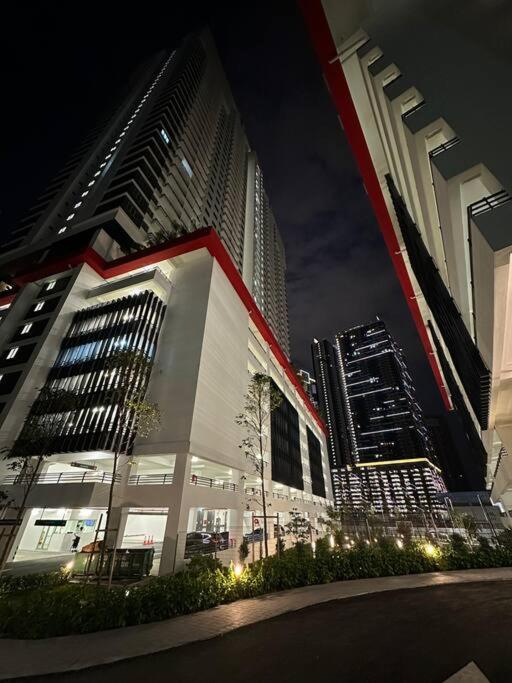 Apartment Cozy Kl Setapak 2r2b 1cp, Pool, Smarttv, Wifi, Malaysian Only *